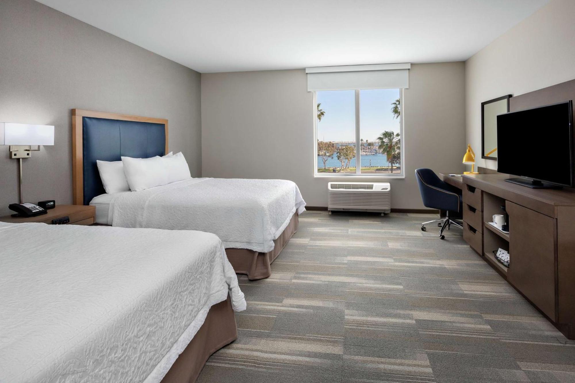 Hampton Inn & Suites San Diego Airport Liberty Station Exterior photo